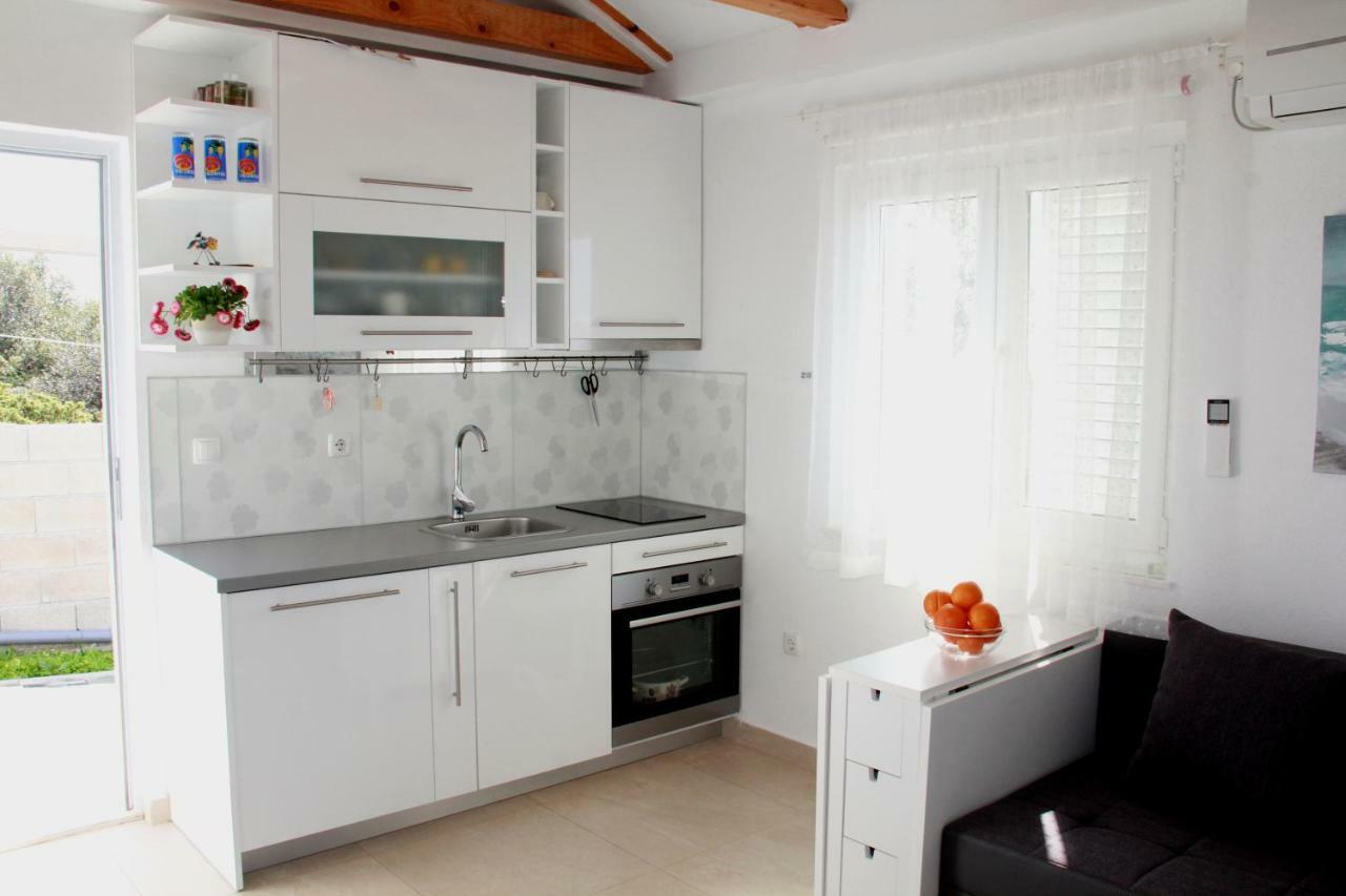 Lari Home Primošten Exteriör bild