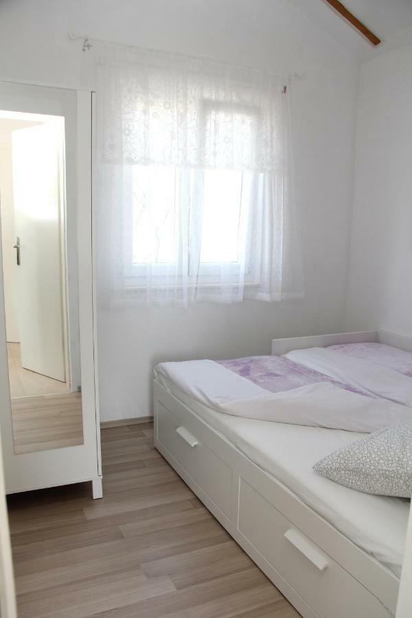 Lari Home Primošten Exteriör bild